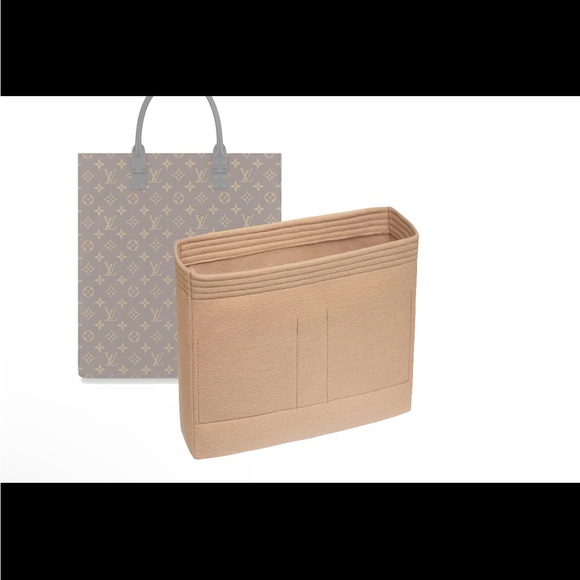 Louis Vuitton Monogram Sac Plat Large Tote
15x14.5x3.5 Authentic Vinta… - Picture 13 of 16